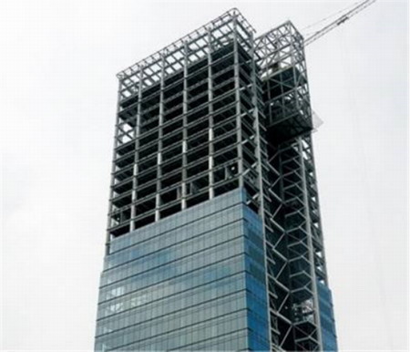 高层钢结构的基础形式和地下室设置规定